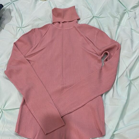 Zara turtle neck   - Picture 1 of 5